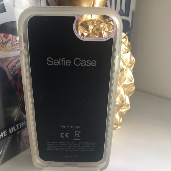 Younique selfie iPhone case - Picture 4 of 6